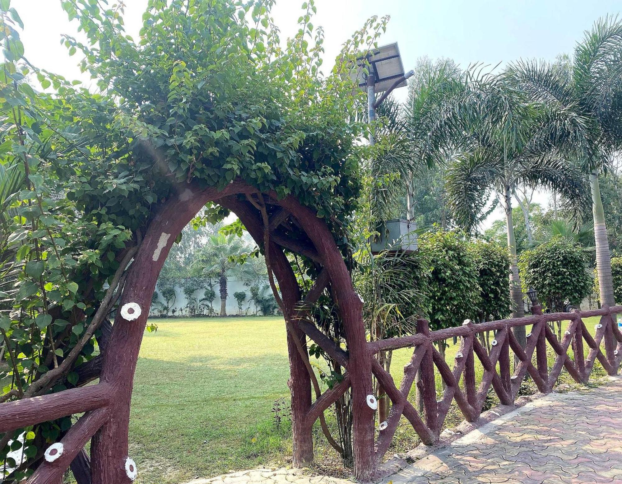 Hotel O The Resort Rāmpur Екстериор снимка